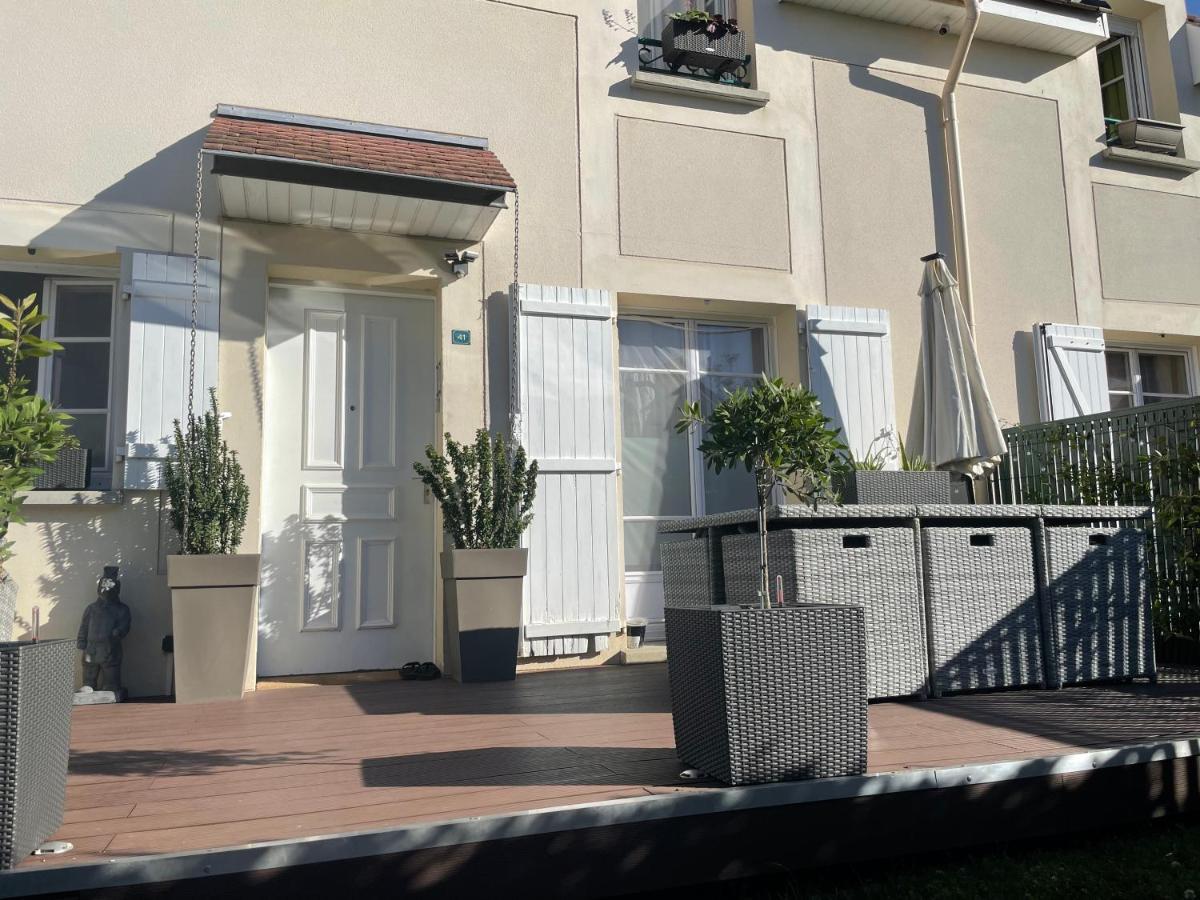 Chambres D'Hotes A Themes A 2,4Km Du Parc Magny-le-Hongre Dış mekan fotoğraf